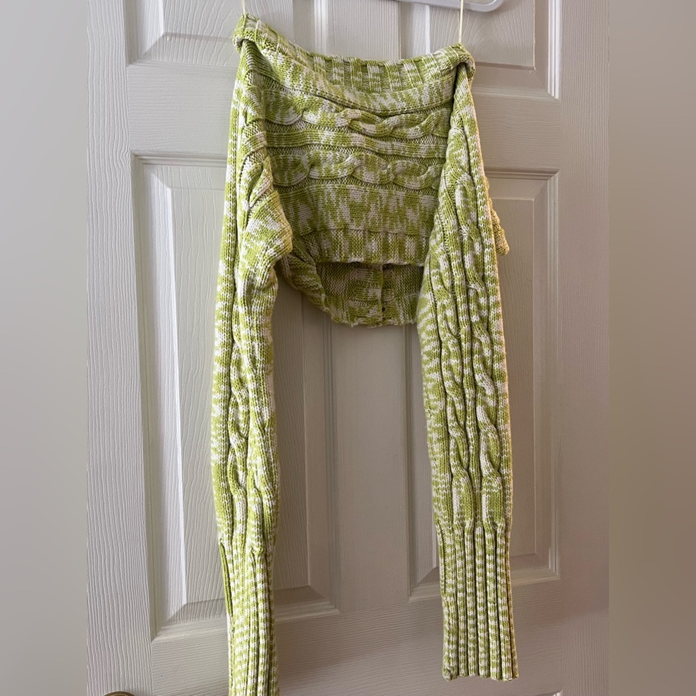 Cult Gaia x BRATZ Sweater Collab - Picture 4 of 9